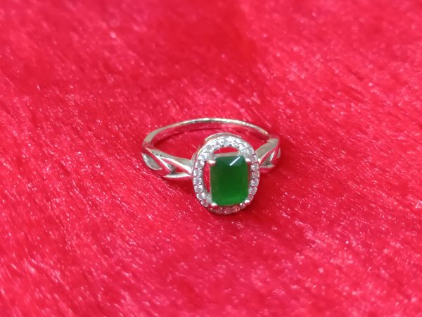 Emerald Radiance Silver Ring