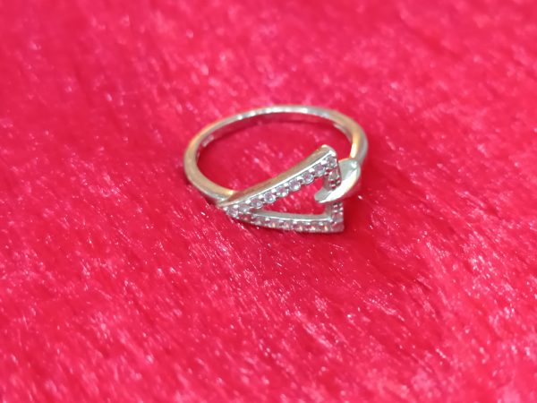 Arrowhead Sparkle Silver Ring