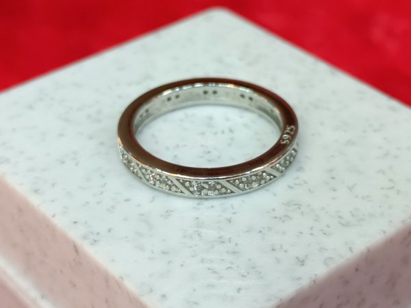 Diamond-Cut Band Silver Ring