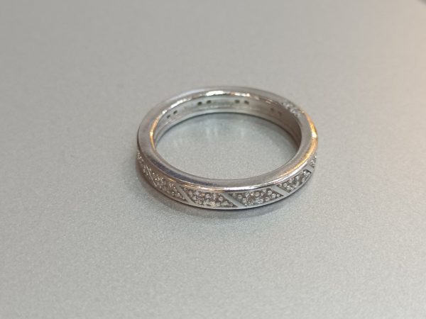 Diamond-Cut Band Silver Ring - Image 2