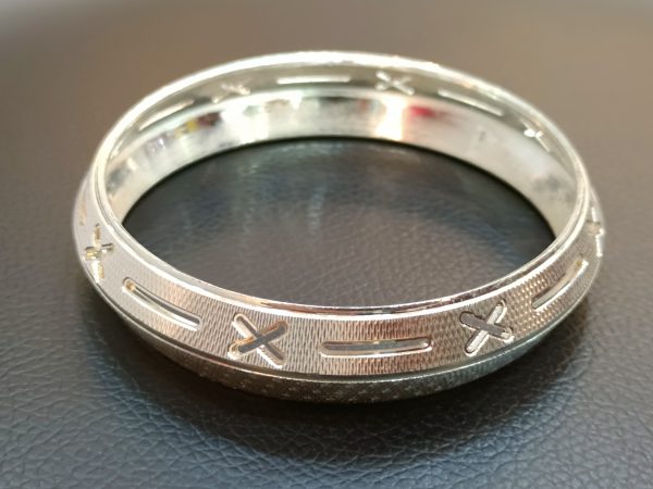 Cross-Cut Engraved Kada - Image 5