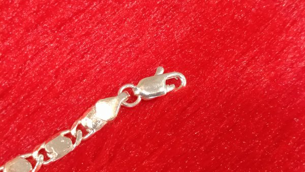 Bold & Stylish Design Chain with Lobster Clasp - Image 4