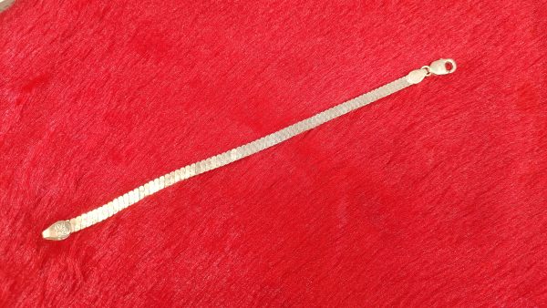 Diagonal Textured Chain Bracelet - Image 2