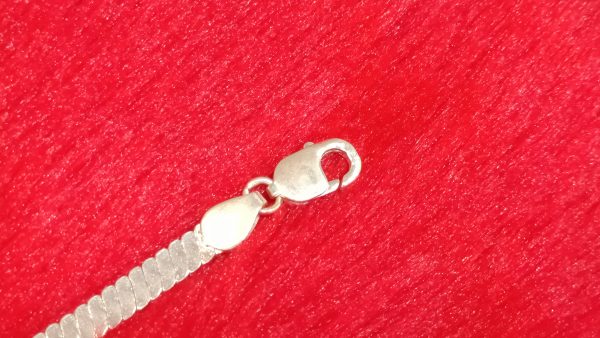 Diagonal Textured Chain Bracelet - Image 4