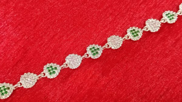 Elegant Clover Sparkle Bracelet