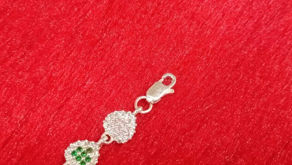 Elegant Clover Sparkle Bracelet - Image 4