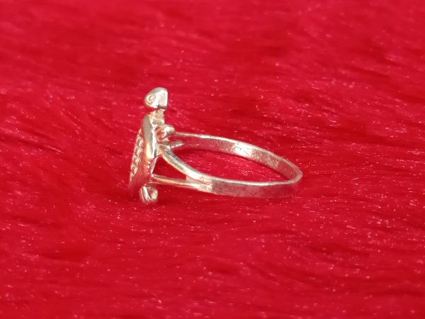 Charming Sterling Silver Turtle Ring with Textured Shell Design - Image 2