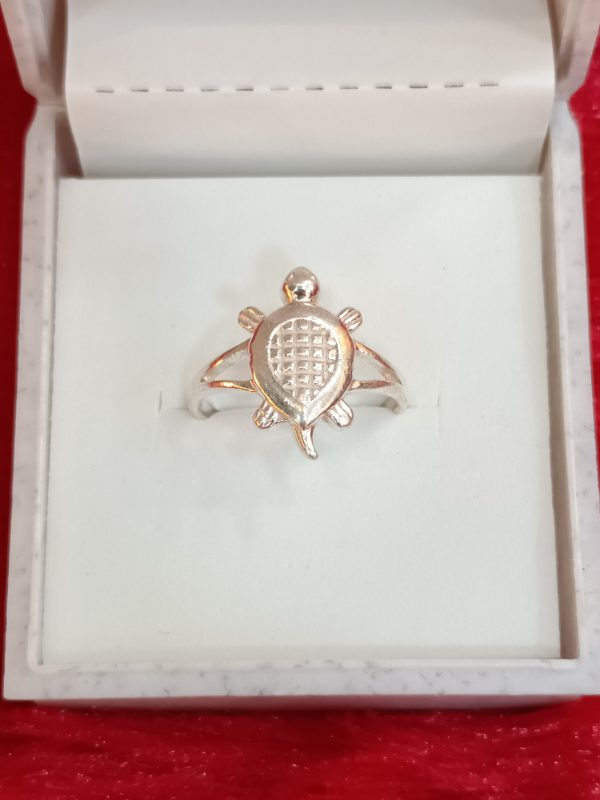 Charming Sterling Silver Turtle Ring with Textured Shell Design - Image 6