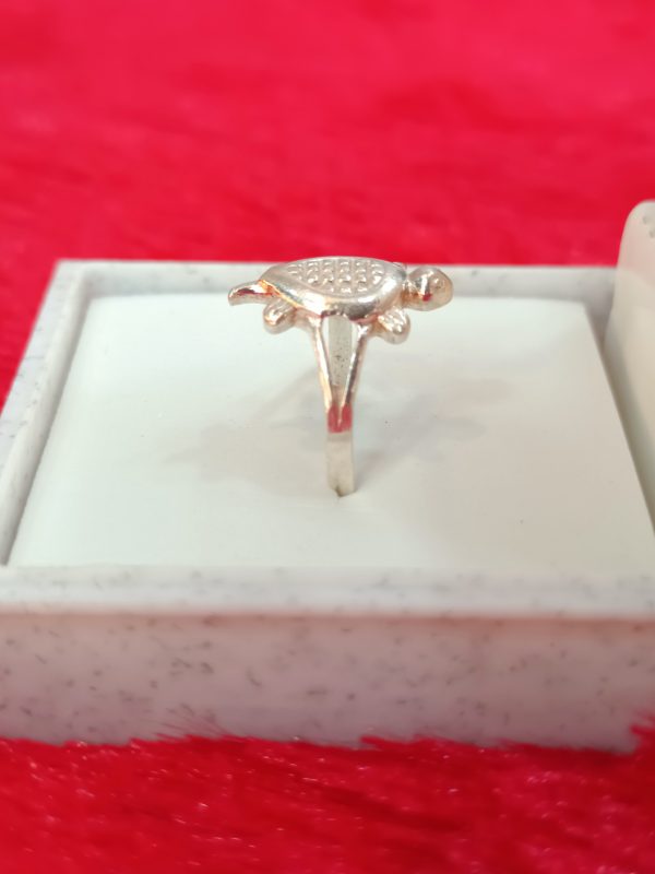 Charming Sterling Silver Turtle Ring with Textured Shell Design - Image 7