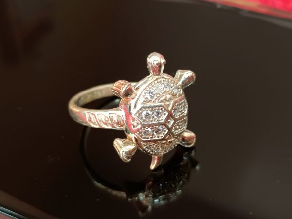 Sterling Silver Turtle Ring – Sparkling Symbol of Wisdom and Protection