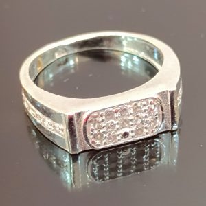 Rectangular Face Silver Ring with Side Detailing – Sleek & Sophisticated Style