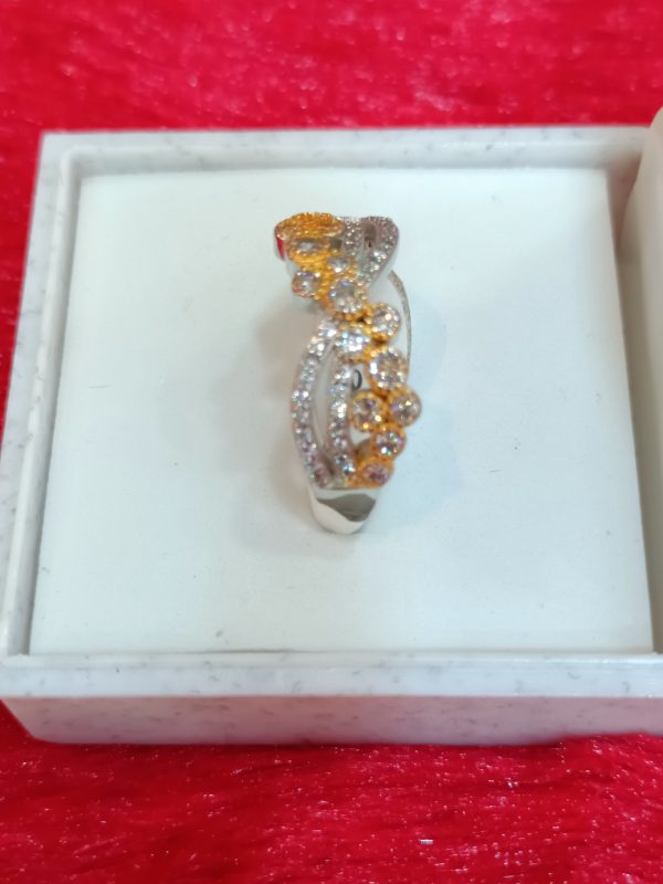 Elegant Emerald & Diamond Twisted Band Ring - Image 3