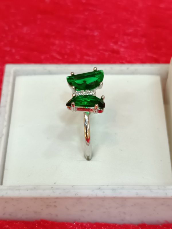 Butterfly Ring with Dual Green Gemstones - Image 3