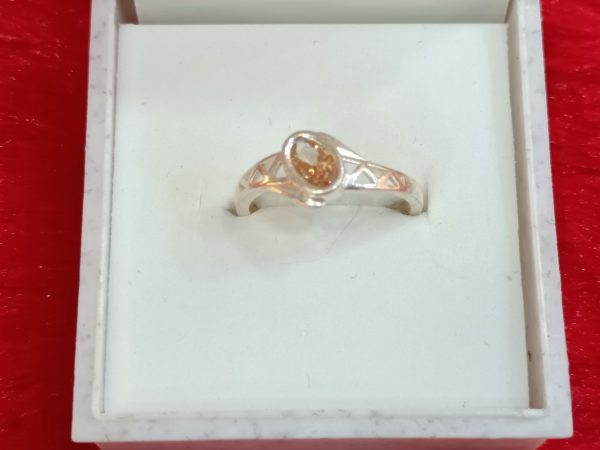 Geometric-Shouldered Ring with Warm-Toned Center Stone - Image 4
