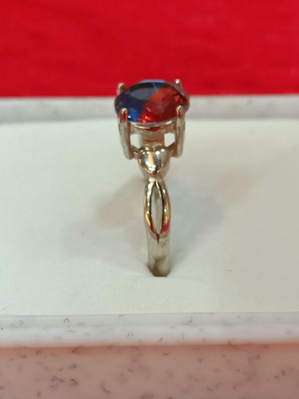 Sterling Silver Ring with Color-Shift Oval Gemstone - Image 2