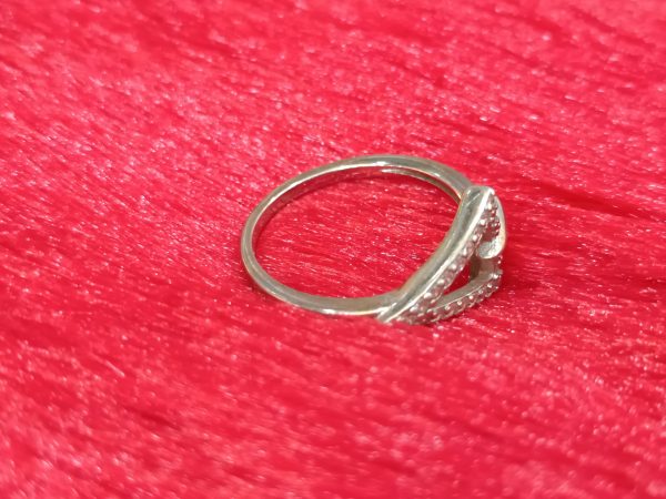 Arrowhead Sparkle Silver Ring - Image 2