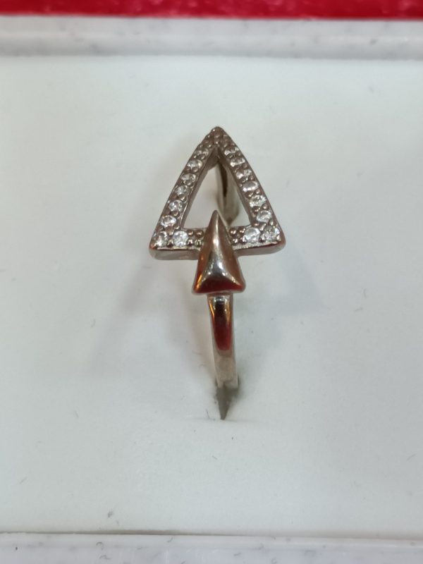 Arrowhead Sparkle Silver Ring - Image 3