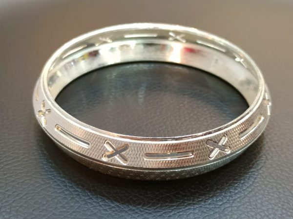 Cross-Cut Engraved Kada - Image 5