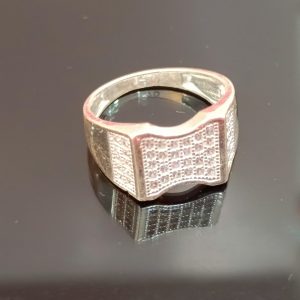 Wavy Rectangle Face Silver Ring – Textured & Striking