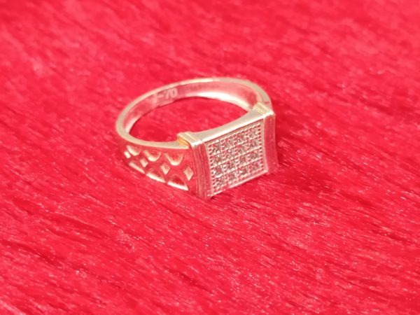 Diamond-Pattern Rectangle-Top Silver Ring - Image 3