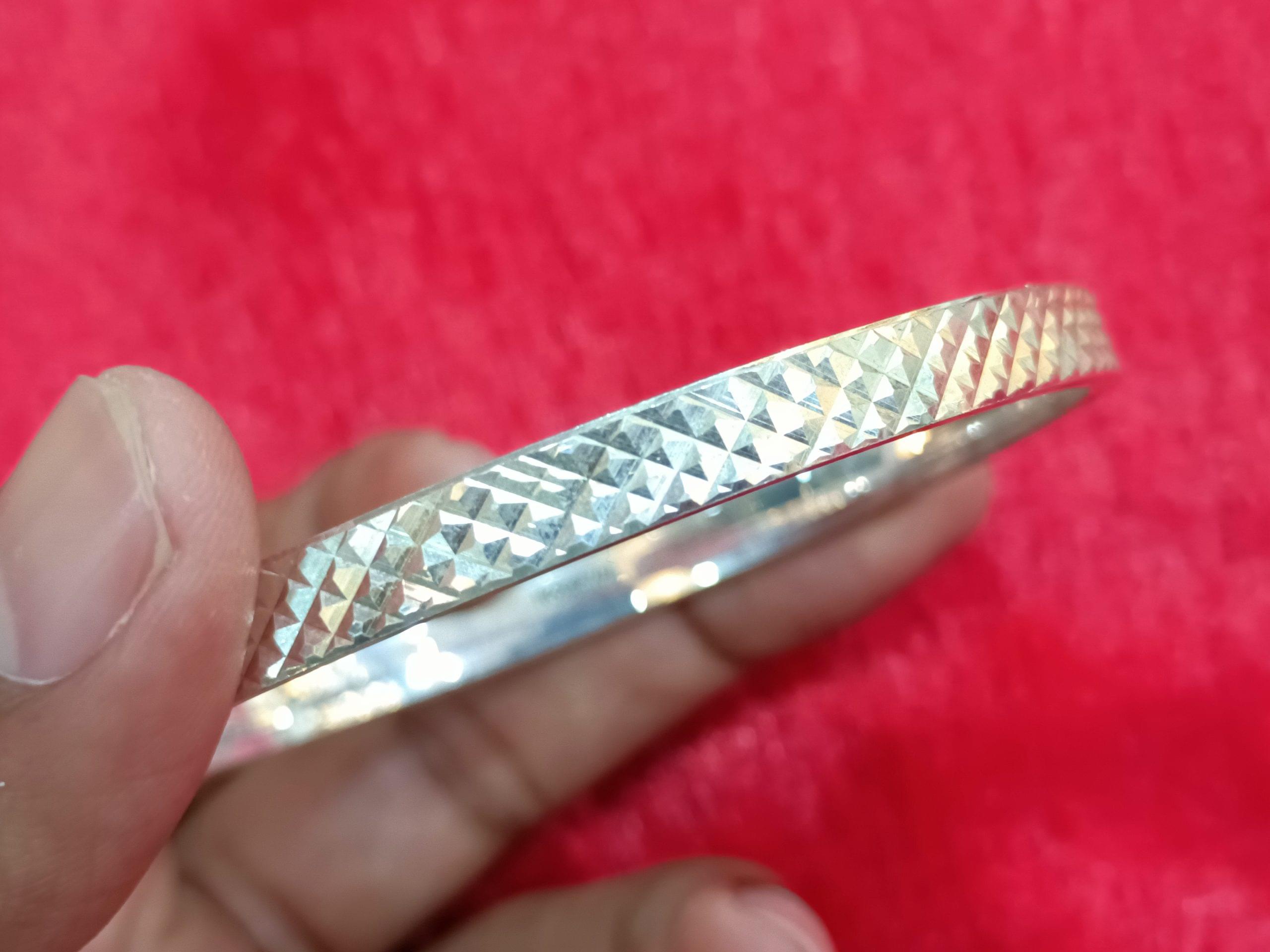 Textured Diamond-Cut 925 Sterling Silver Bangle for Men - Image 4