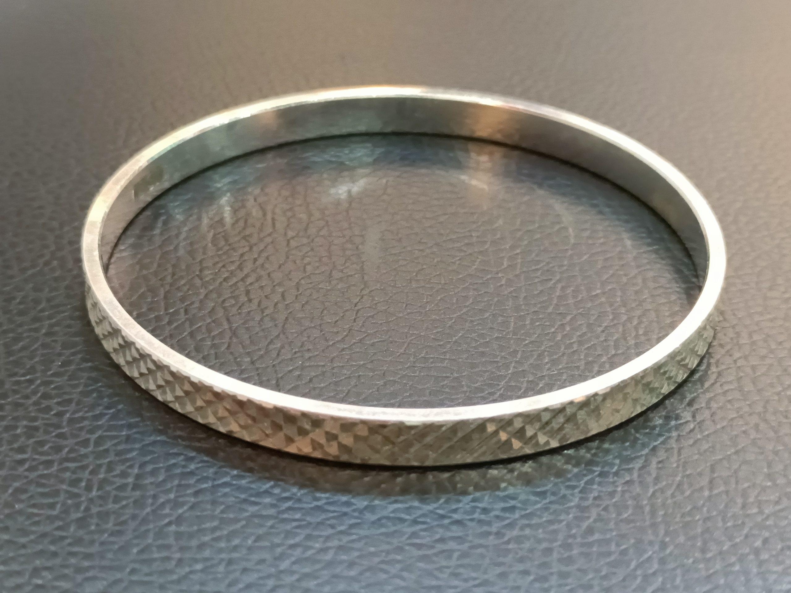 Textured Diamond-Cut 925 Sterling Silver Bangle for Men - Image 5