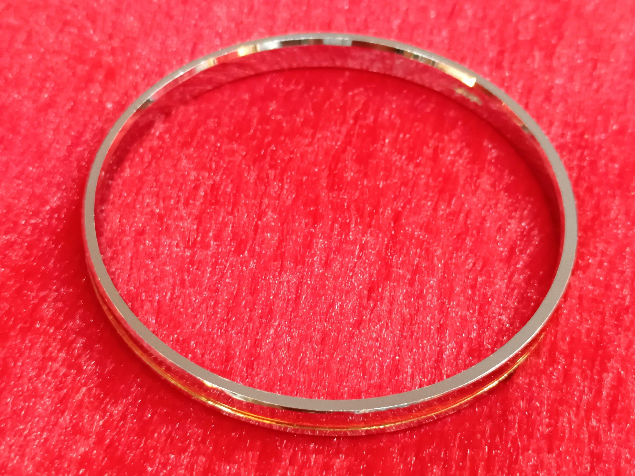 Sleek Two-Tone Groove Bangle for Men - Image 2